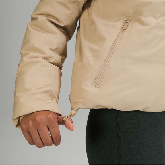 Lululemon Slush Hour Hooded Jacket
Trench - Picture 4 of 12